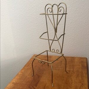 Gold Wire Display Stand